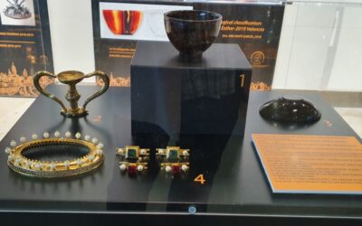 El aeropuerto de Valencia acoge la exposición internacional del Santo Cáliz de Valencia