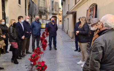 Comienzan las I Jornadas Camino del Santo Grial en Ciutat Vella (1+1=5) con un happening floral